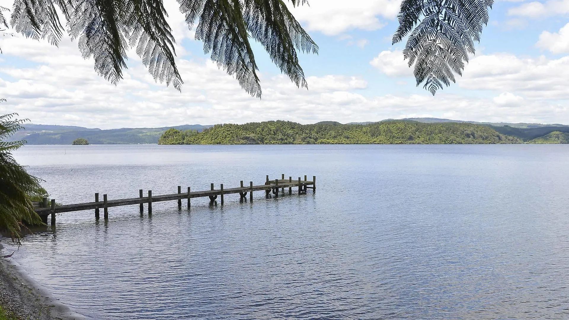 Lakefront Holiday Home Rotorua