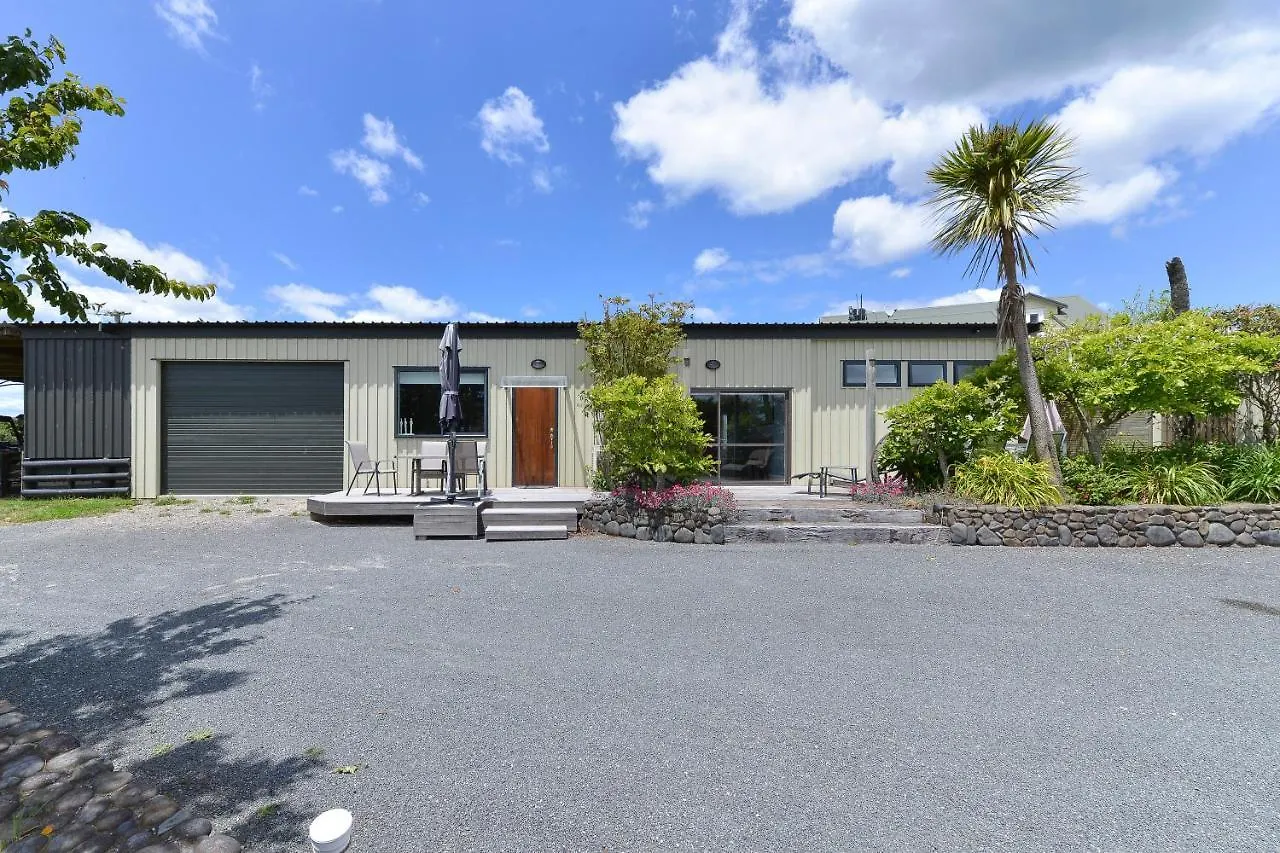 Lakefront Holiday Home Rotorua