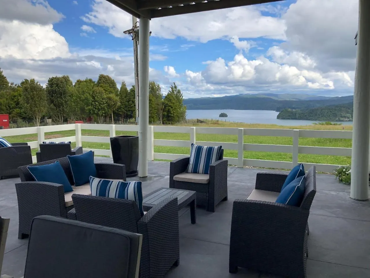 Lakefront Holiday Home contacts